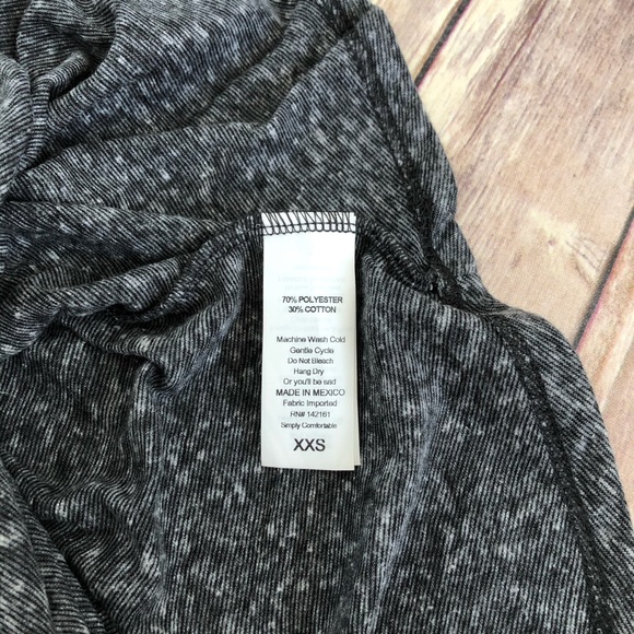 LULAROE || UNISEX RANDY SHIRT - Picture 5 of 6